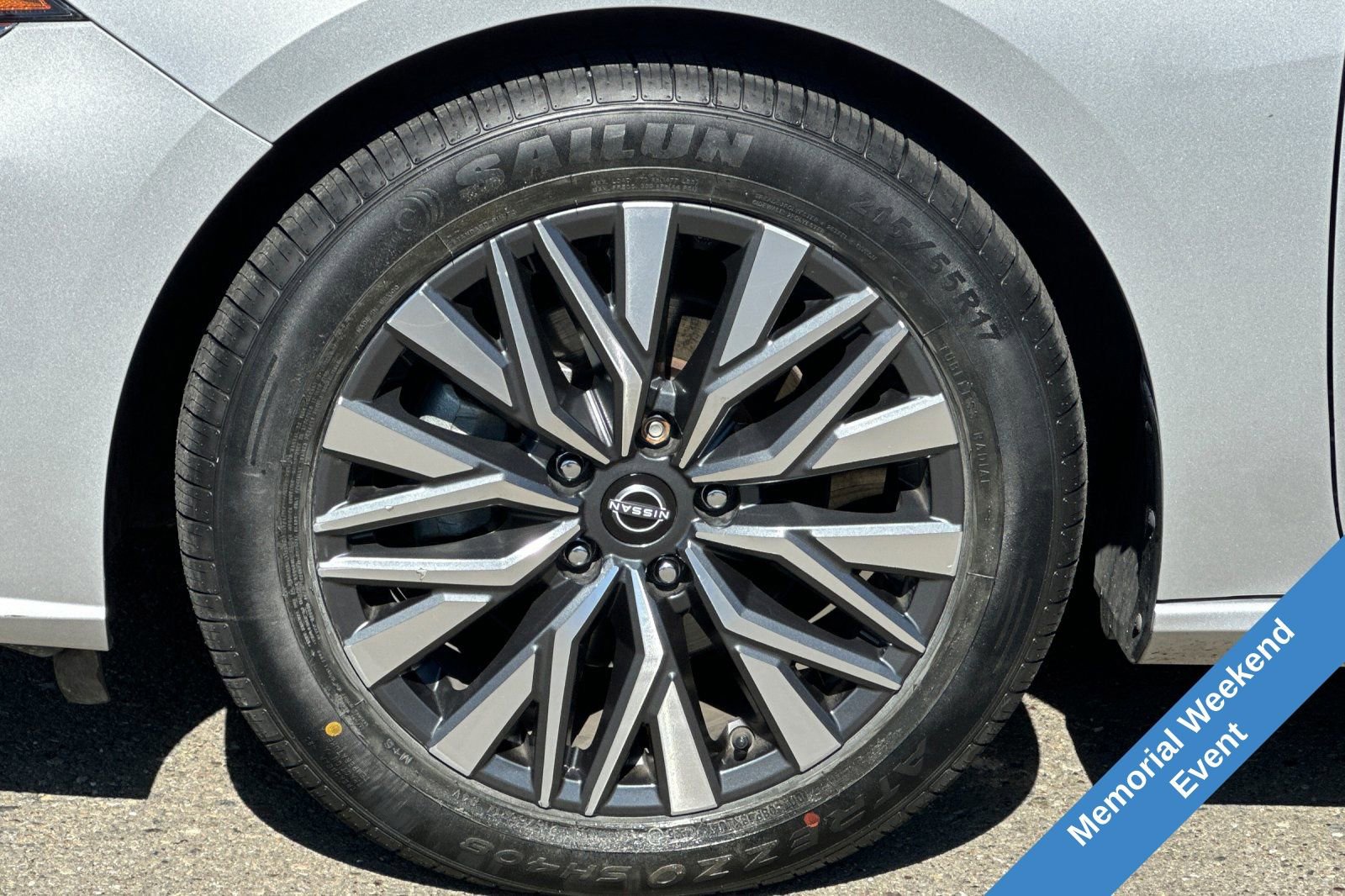 Used 2024 Nissan Altima 2.5 SV FWD image 29