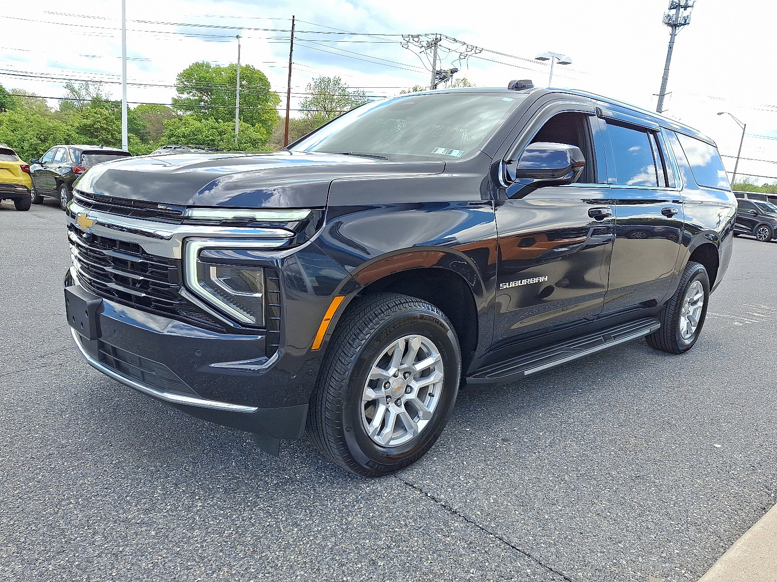 Certified 2026 Chevrolet Suburban LS AWD/4WD image 3