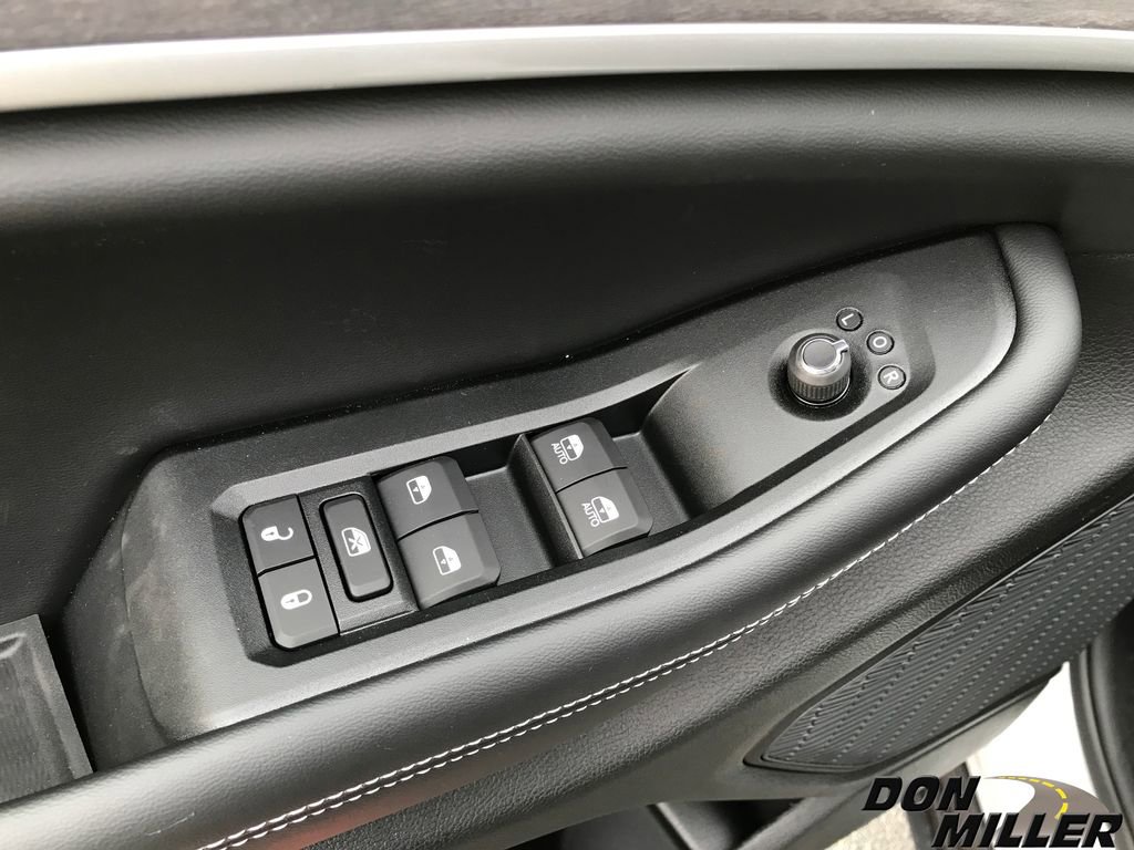 New 2025 Jeep Grand Cherokee Limited w/ Luxury Tech Group II image 12