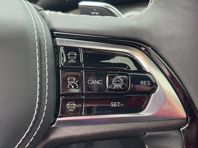 New 2025 Jeep Grand Cherokee L Overland w/ Advanced Protech Group III AWD/4WD image 14