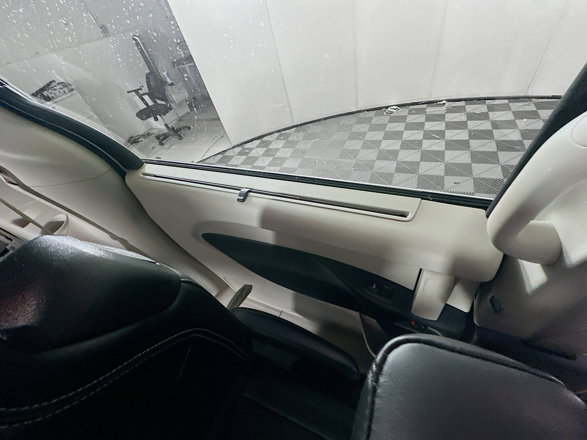 Used 2024 Chrysler Pacifica Touring-L image 25