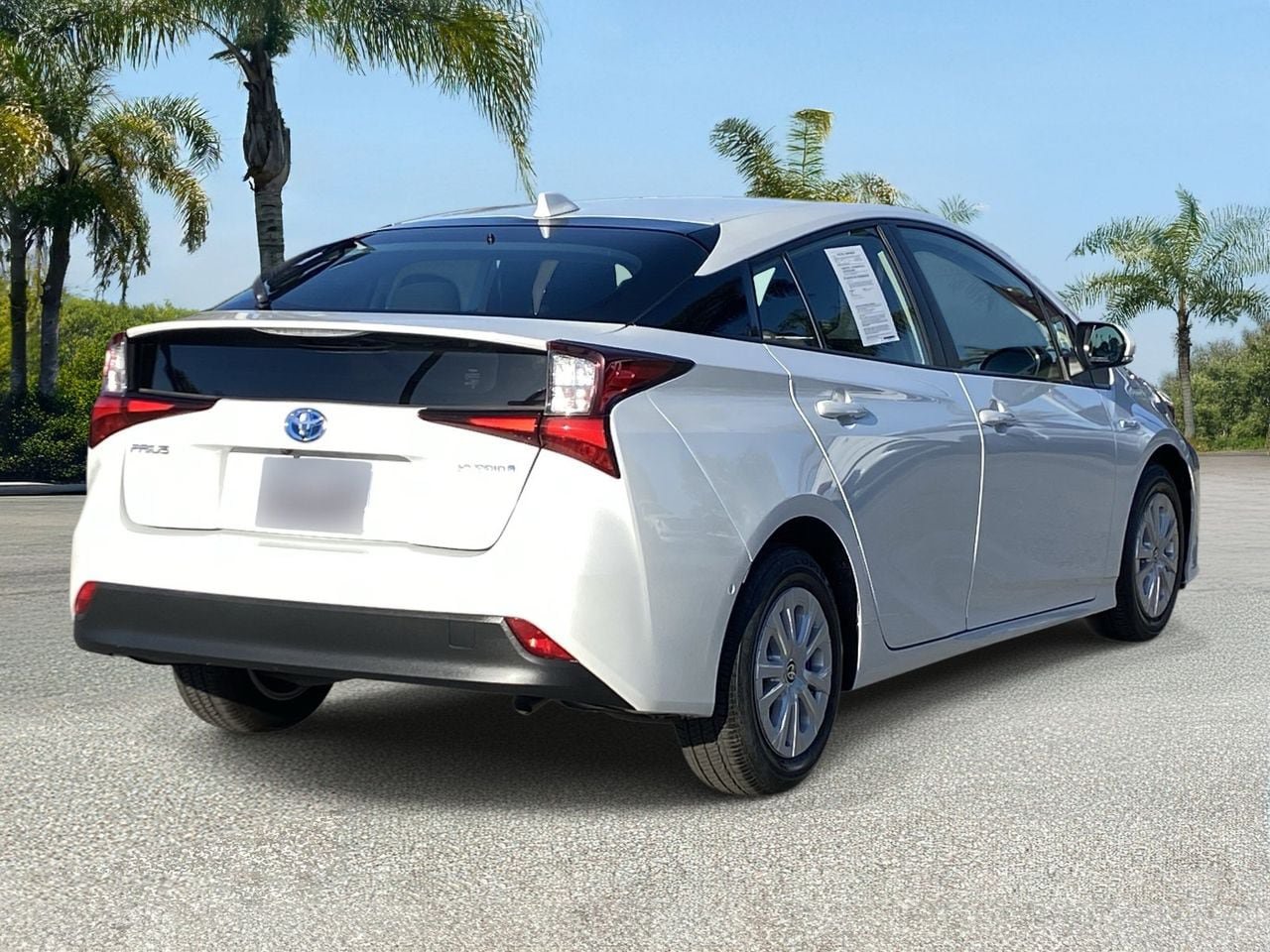 Used 2021 Toyota Prius LE w/ Carpet Mat Package (TMS) FWD image 5