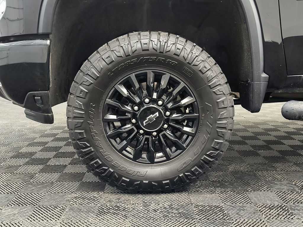 Used 2024 Chevrolet Silverado 3500 LTZ w/ LTZ Plus Package image 11