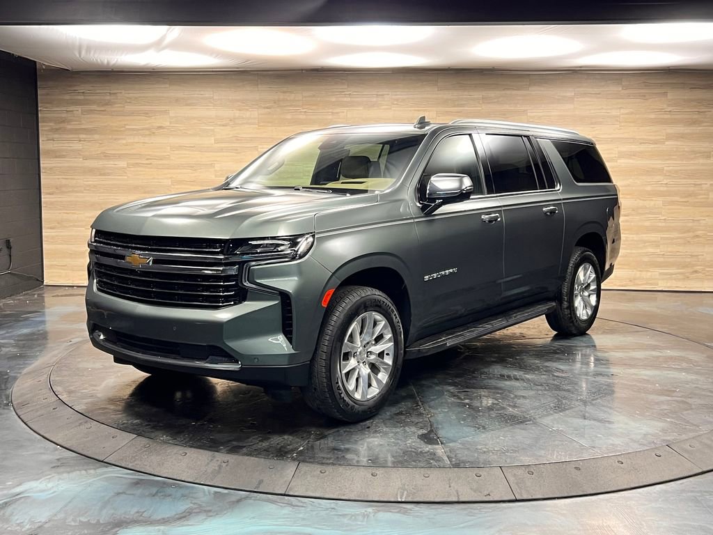Used 2024 Chevrolet Suburban Premier w/ Premium Package 2 AWD/4WD image 5