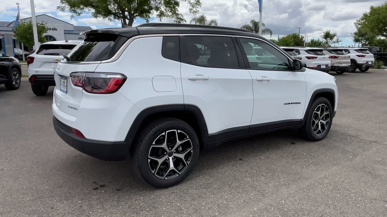Used 2025 Jeep Compass Limited AWD/4WD image 7