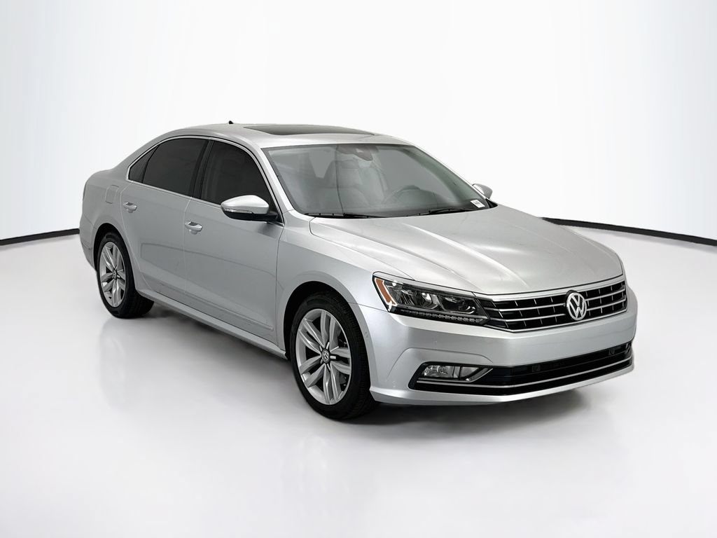 Used 2017 Volkswagen Passat 1.8T SEL Premium FWD image 3
