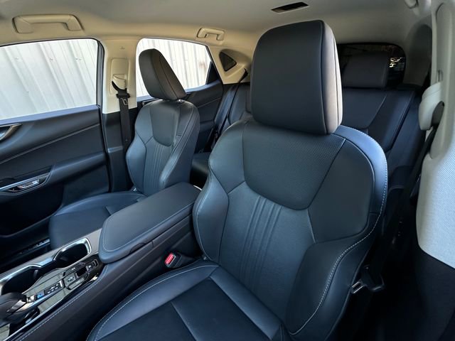 Used 2024 Lexus NX 250 FWD w/ Towing Package (2000 Lbs) image 12