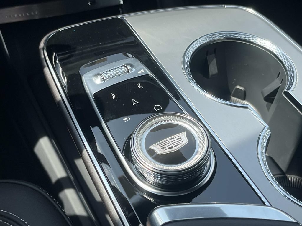 New 2027 Cadillac Lyriq Premium Luxury AWD/4WD image 30