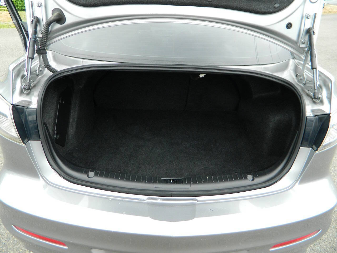 Used 2010 MAZDA MAZDA3 s Sport FWD image 10
