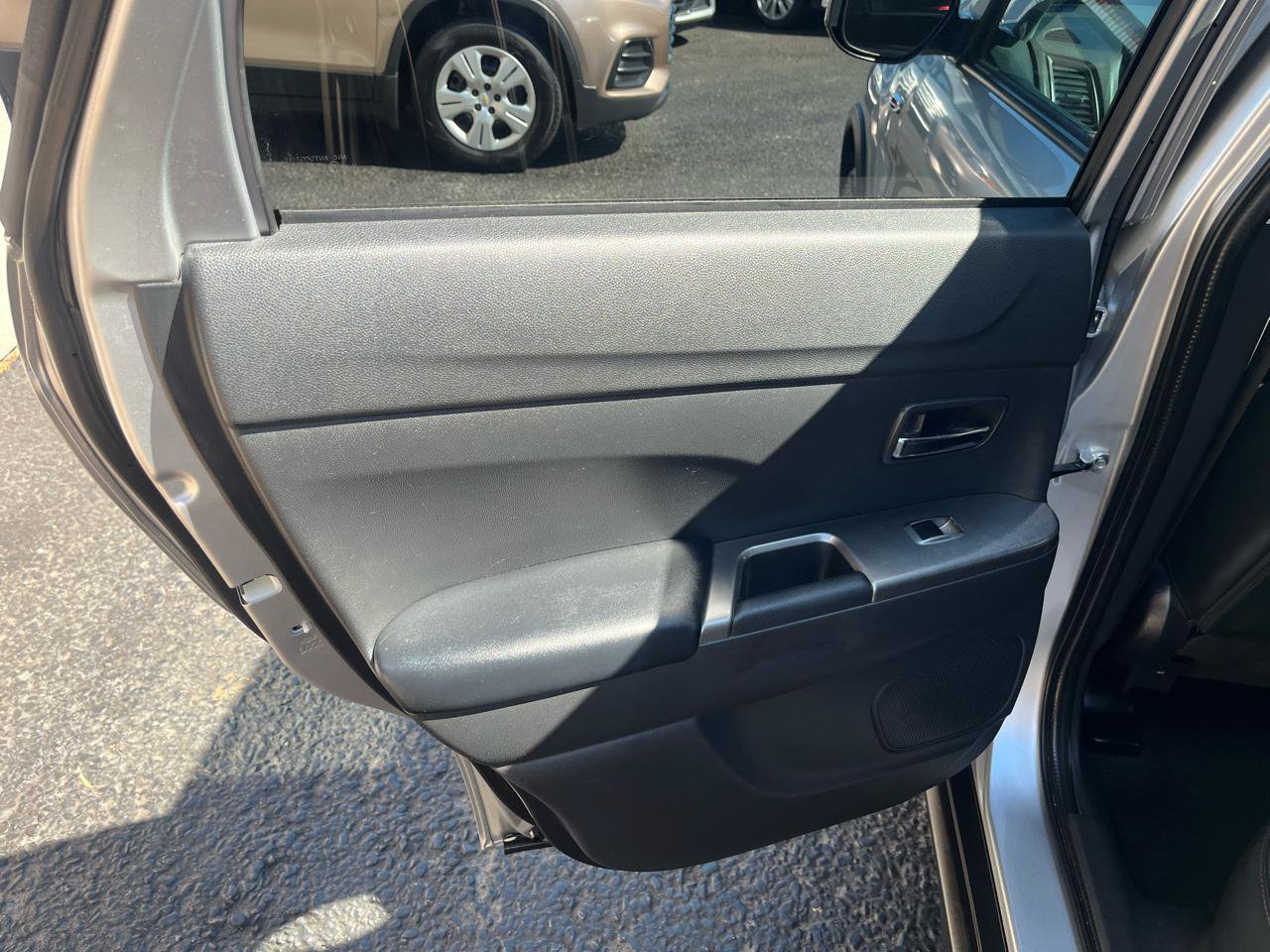 Used 2018 Mitsubishi Outlander Sport SE AWD/4WD image 27