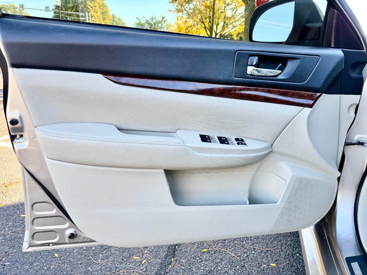 Used 2014 Subaru Legacy 2.5i Limited w/ Moonroof Package image 22