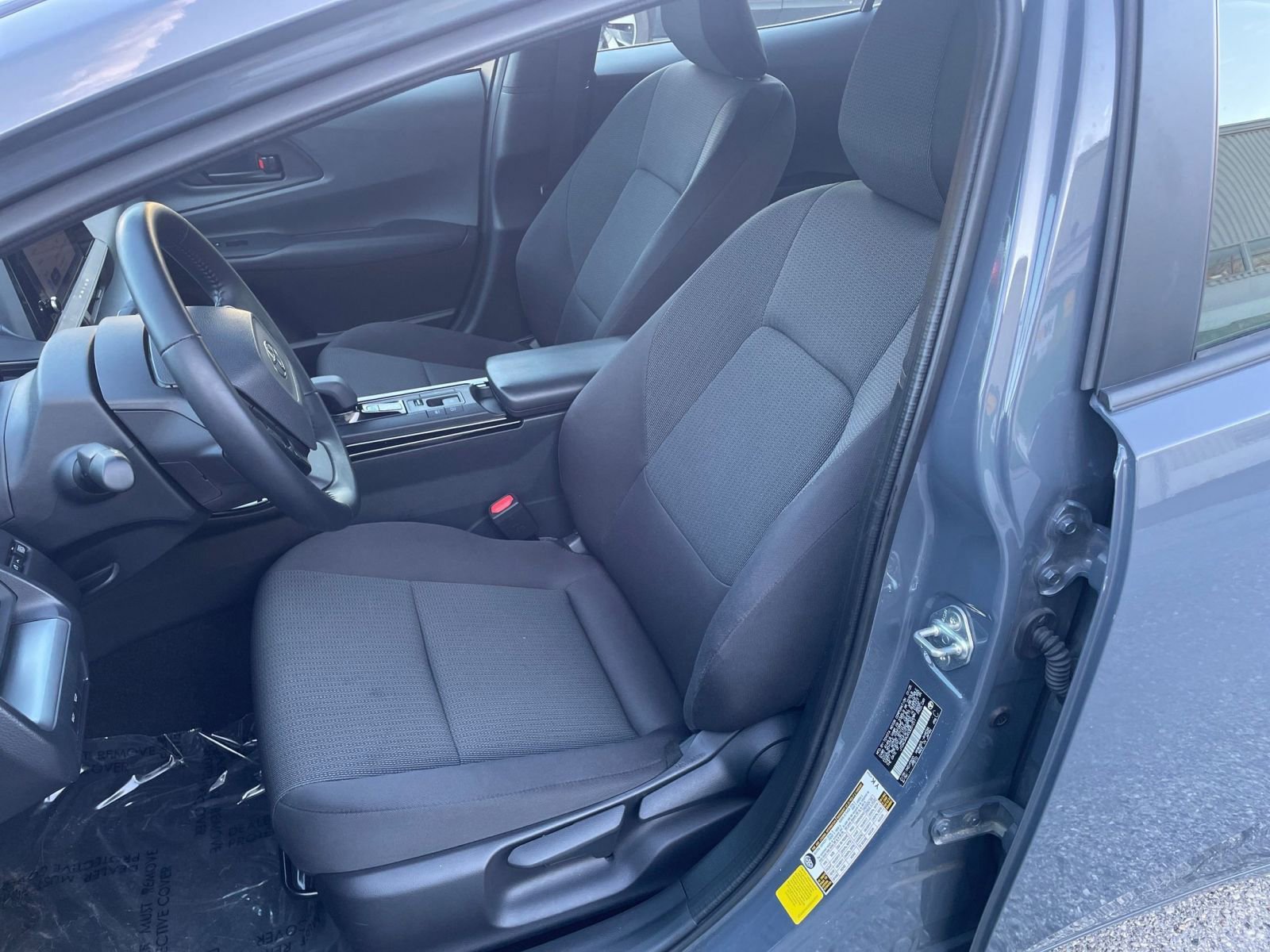 Used 2025 Toyota Prius LE image 24