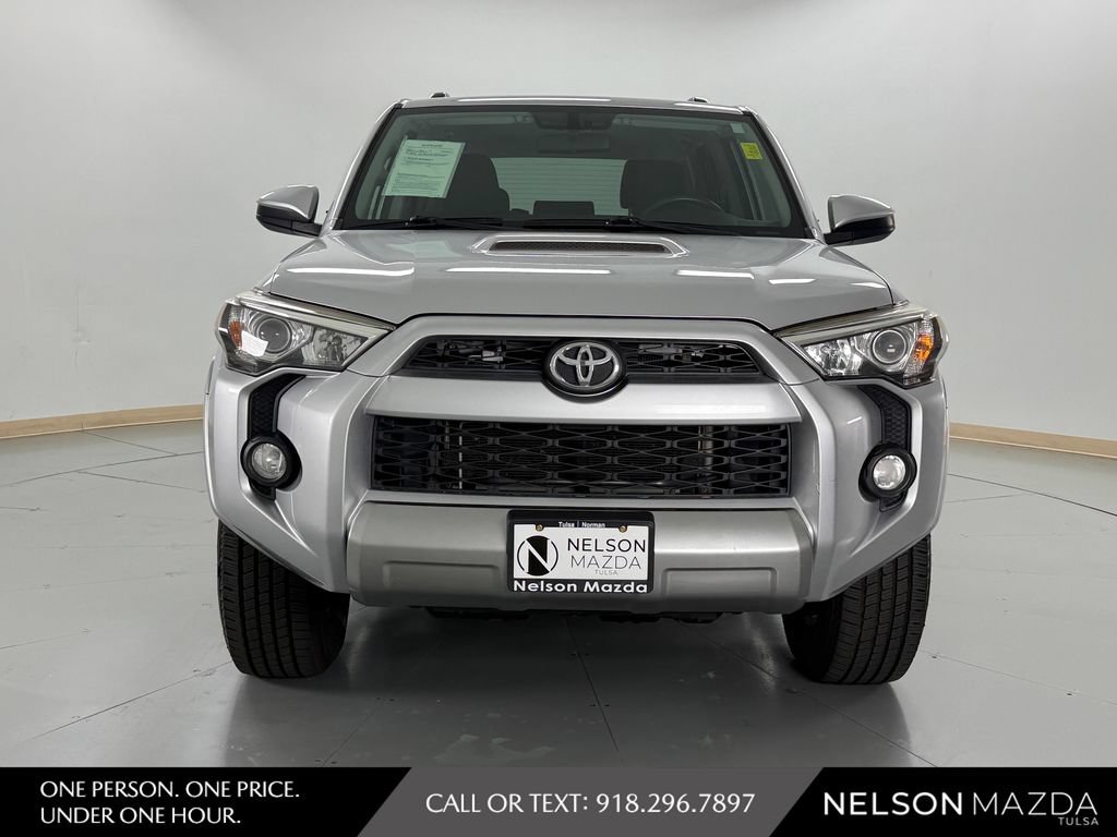 Used 2018 Toyota 4Runner TRD Off-Road AWD/4WD image 2