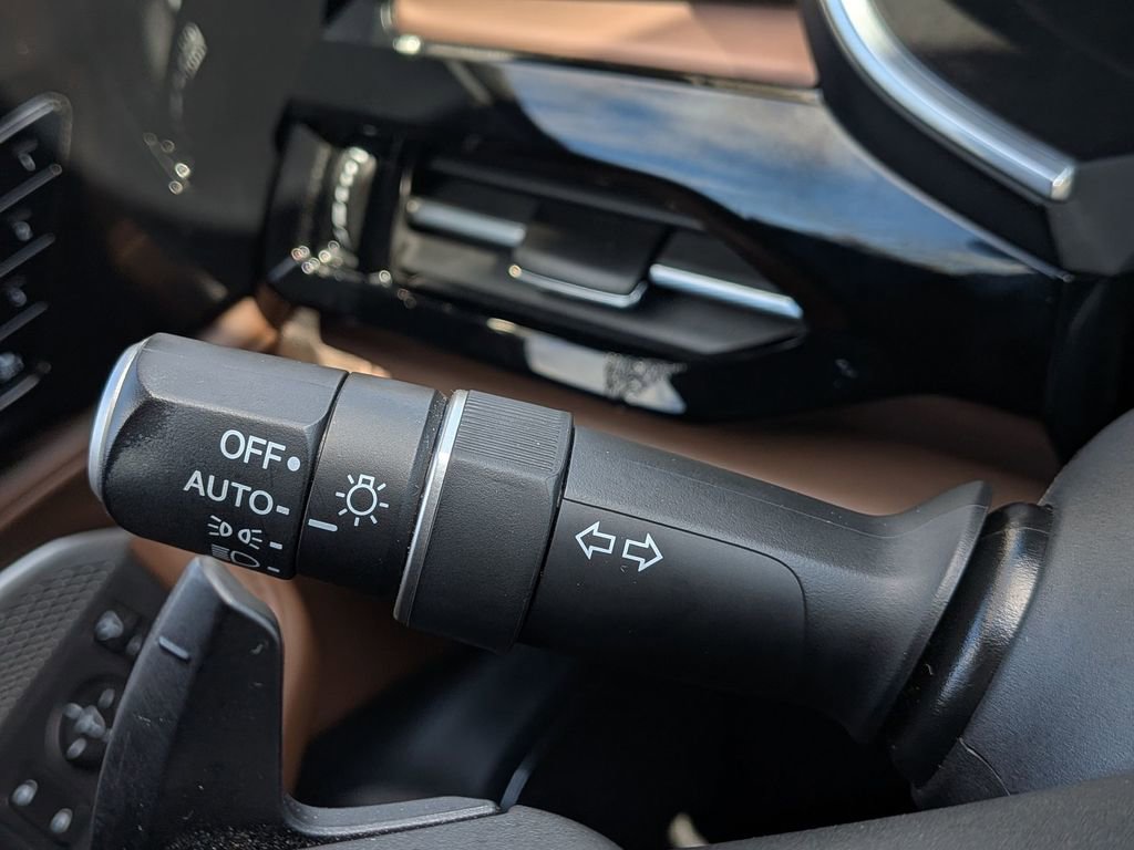 Certified 2024 Acura MDX SH-AWD w/ Technology Package image 23