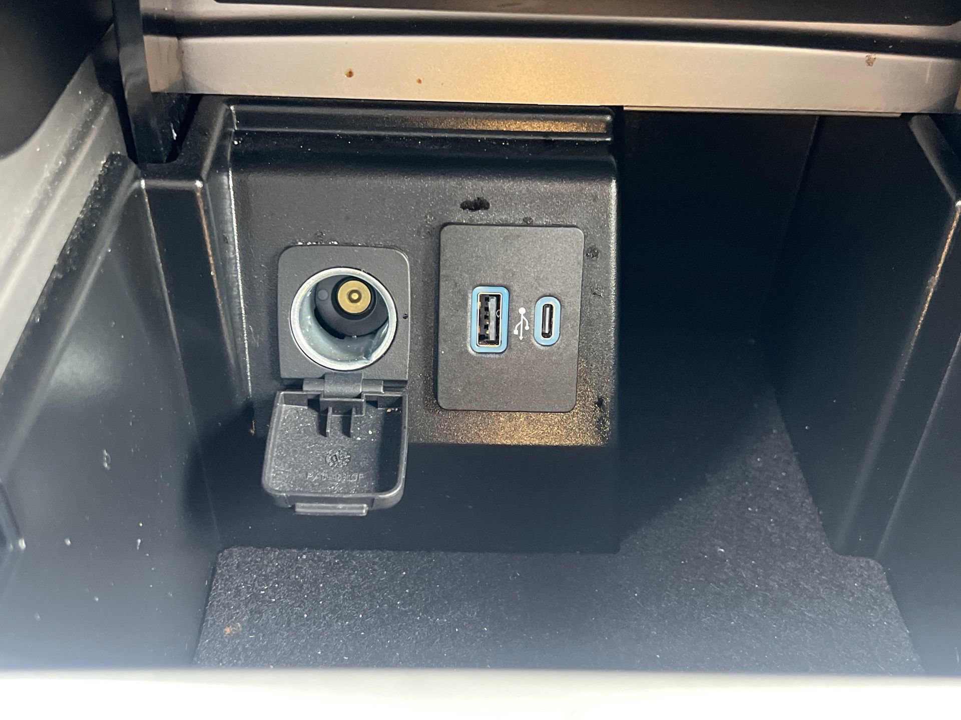 Certified 2023 Ford Explorer ST-Line w/ Class IV Trailer Tow Package image 10