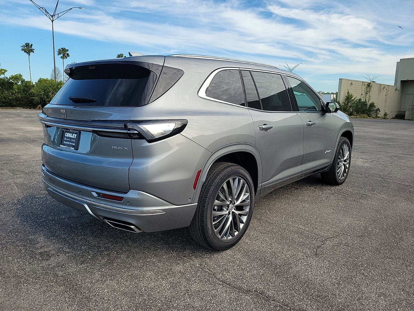 New 2026 Buick Enclave Avenir w/ Super Cruise Package FWD image 5