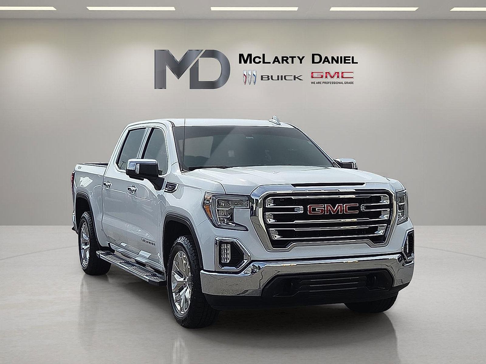 Used 2019 GMC Sierra 1500 SLT w/ SLT Premium Package AWD/4WD image 1