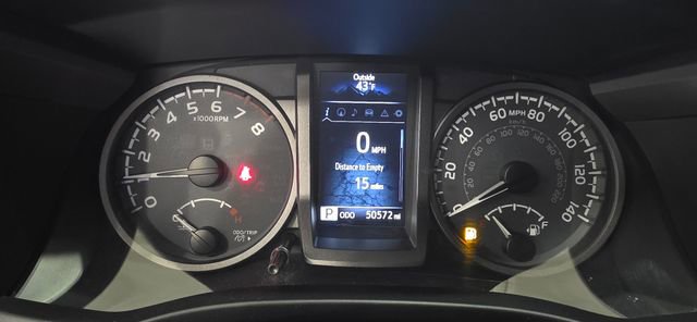 Used 2017 Toyota Tacoma TRD Sport image 16