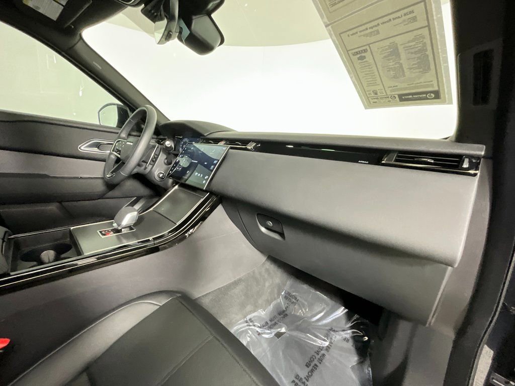 Used 2026 Land Rover Range Rover Velar S AWD/4WD image 19