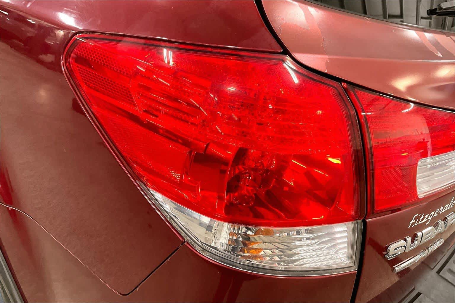 Used 2011 Subaru Outback 2.5i Limited AWD/4WD image 28