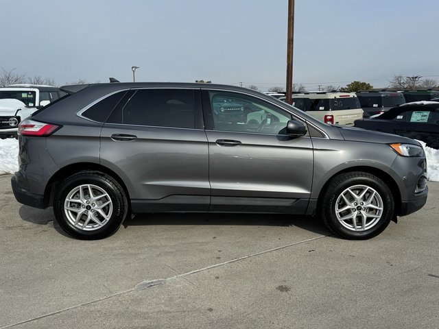 Used 2023 Ford Edge SEL w/ Convenience Package image 7