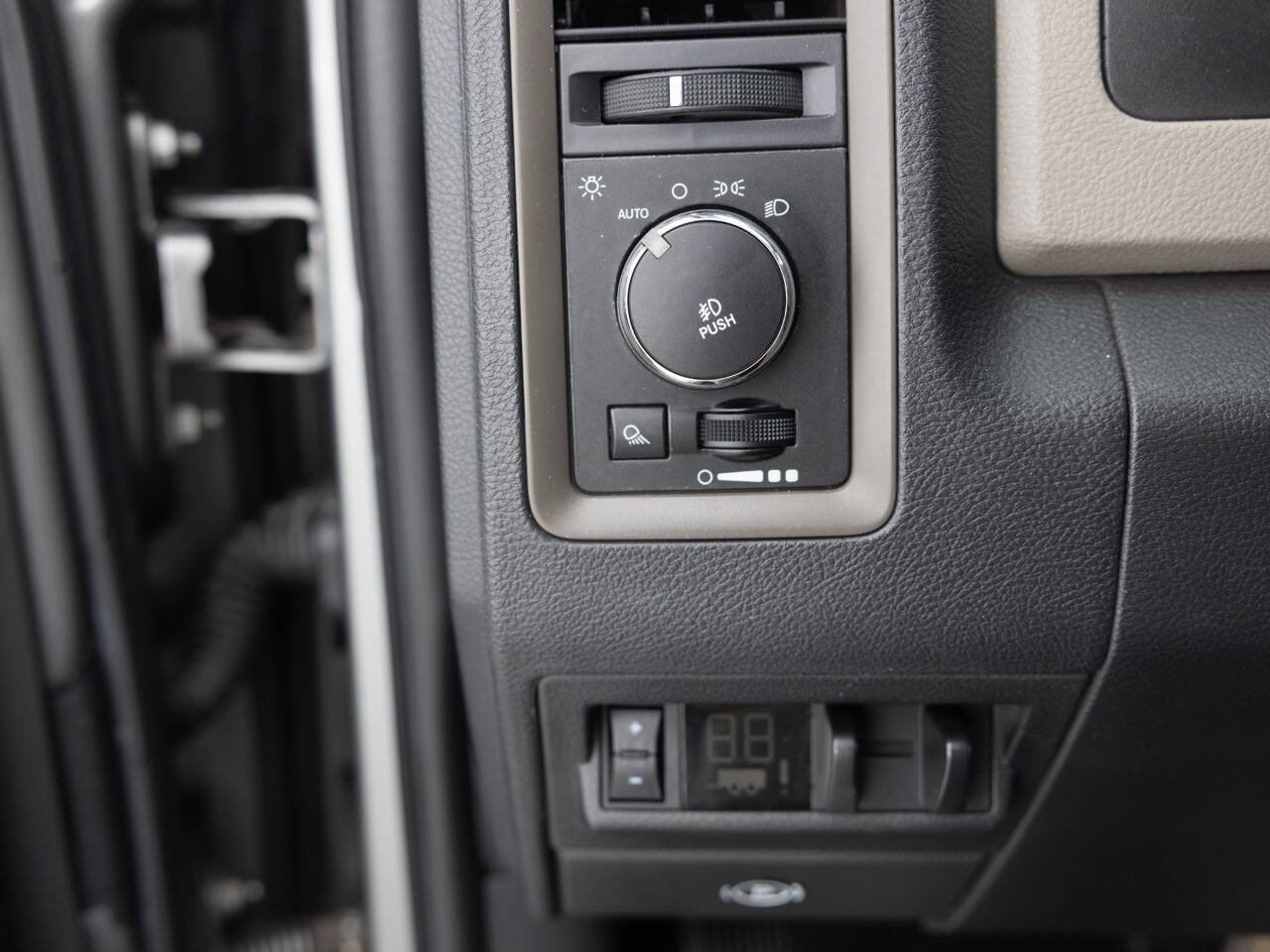 Used 2012 RAM 1500 Express image 36