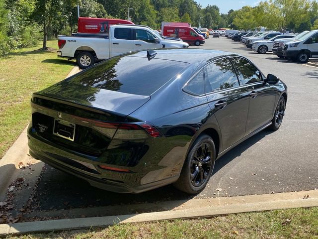 Used 2025 Honda Accord SE image 31