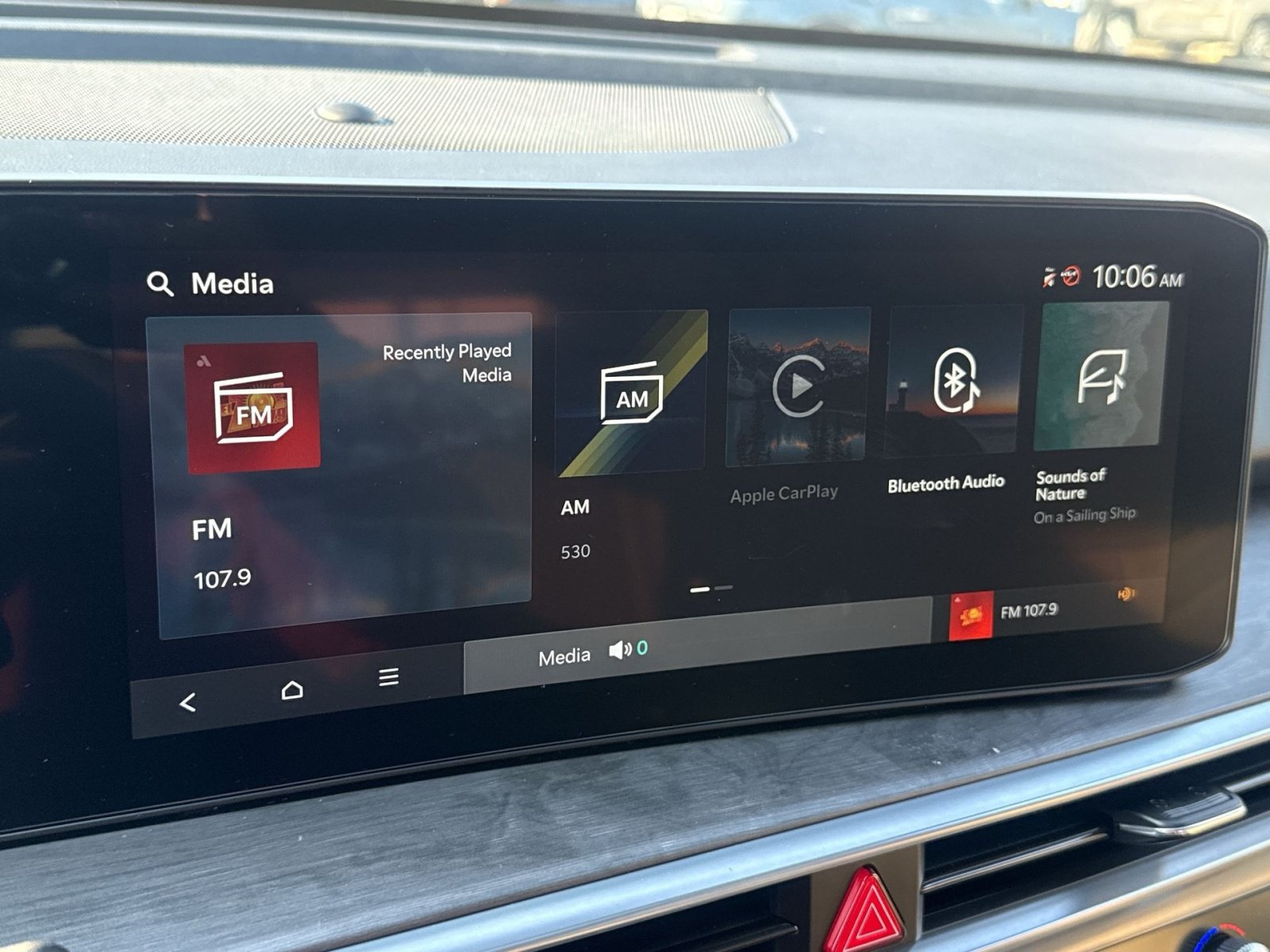 Used 2025 Kia Sorento SX Prestige w/ Olive Brown Leather Package AWD/4WD image 26