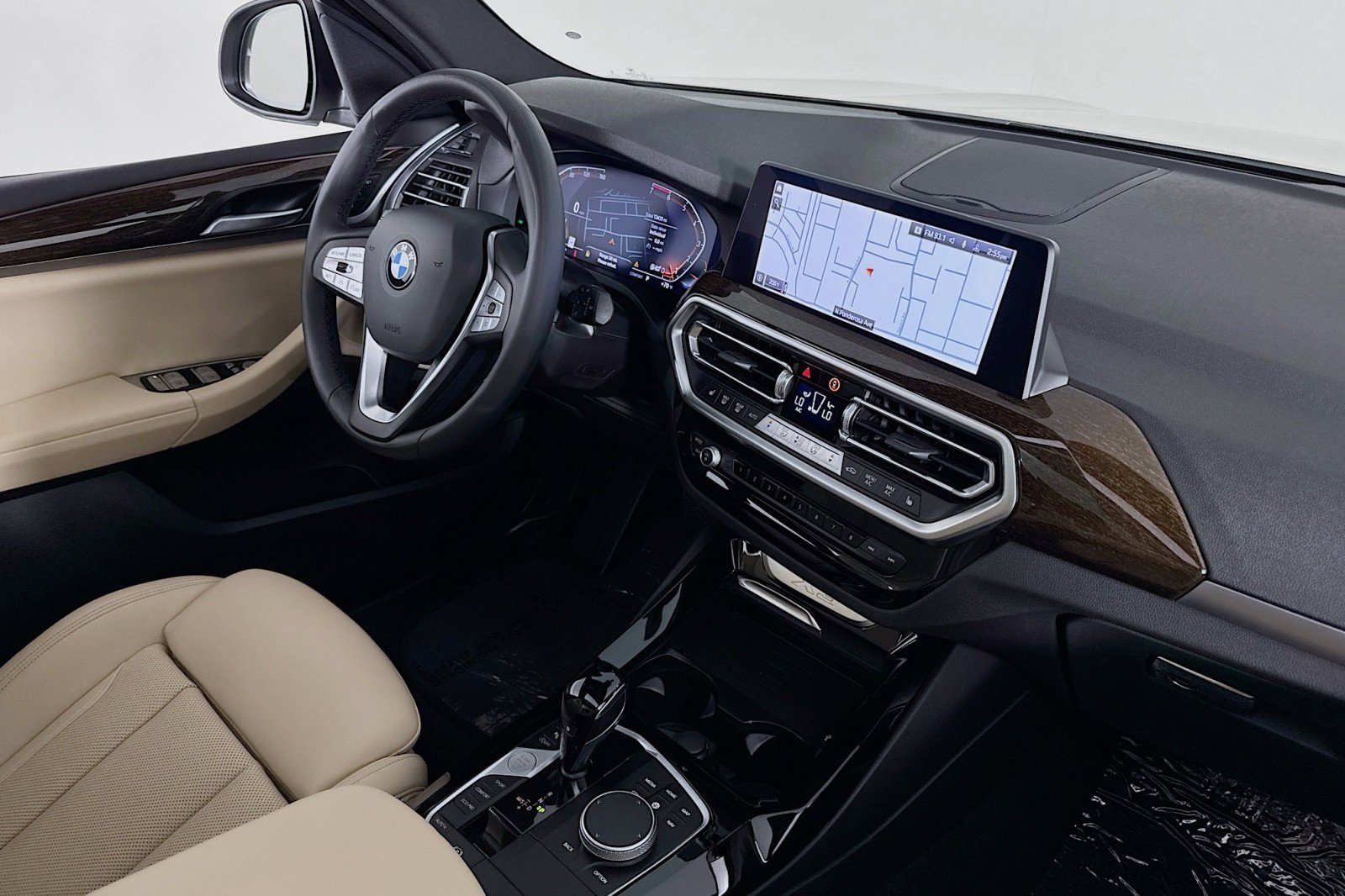 Used 2024 BMW X3 sDrive30i w/ Convenience Package image 16