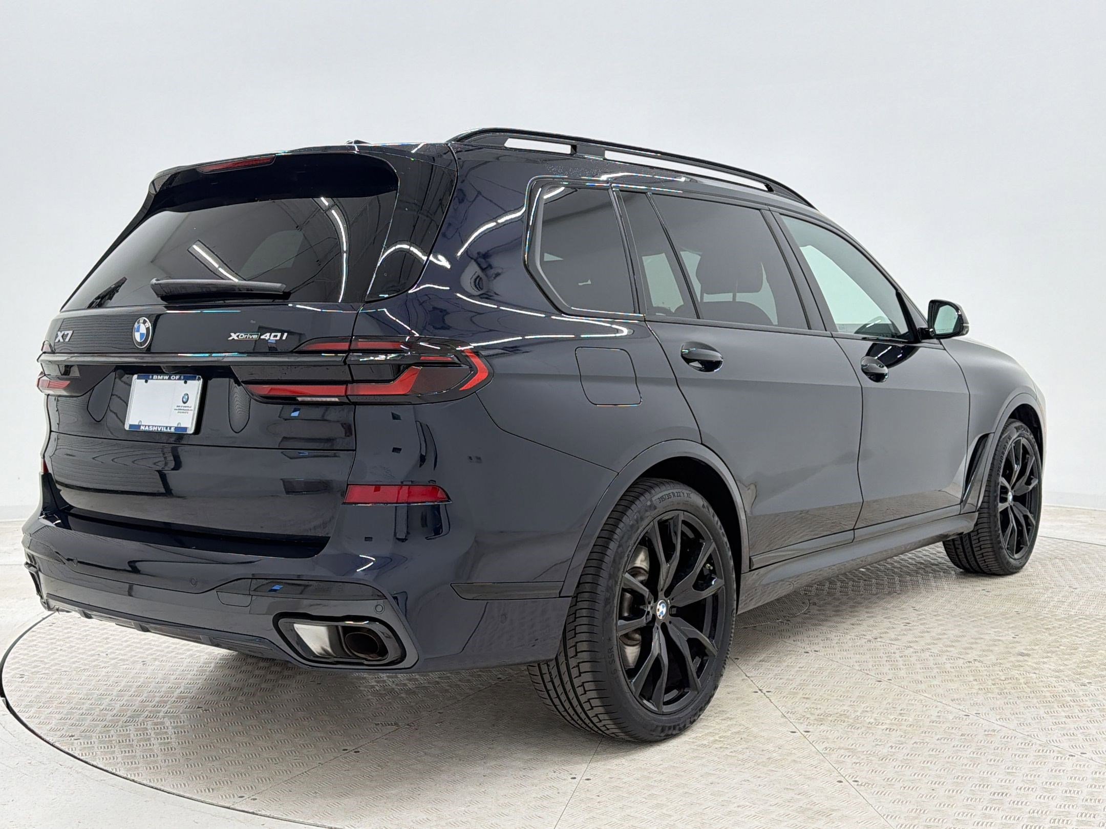 Certified 2025 BMW X7 xDrive40i w/ M Sport Package AWD/4WD image 9