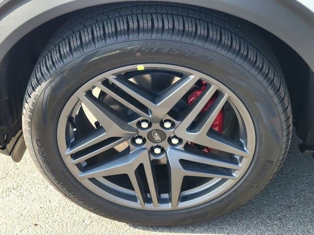 New 2026 Ford Explorer ST w/ Sun And Sound Package image 6