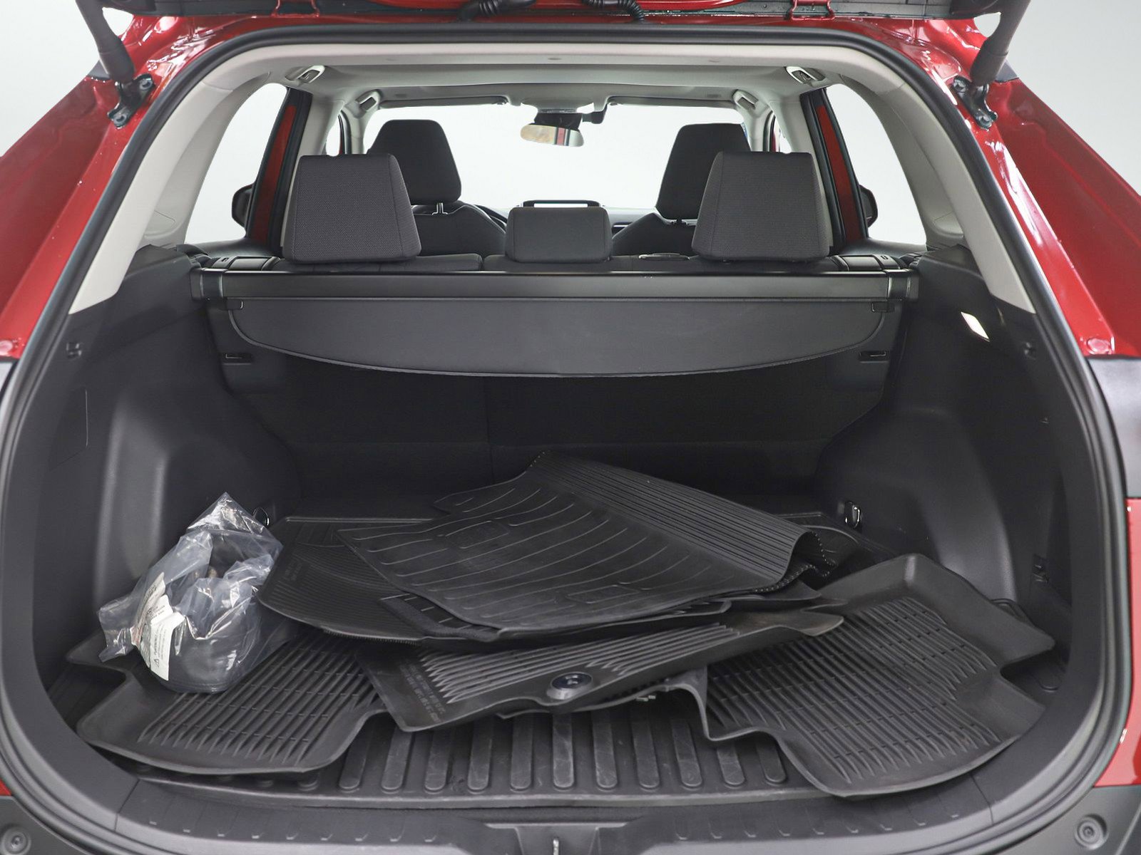 Used 2025 Toyota RAV4 XLE w/ Convenience Package AWD/4WD image 9