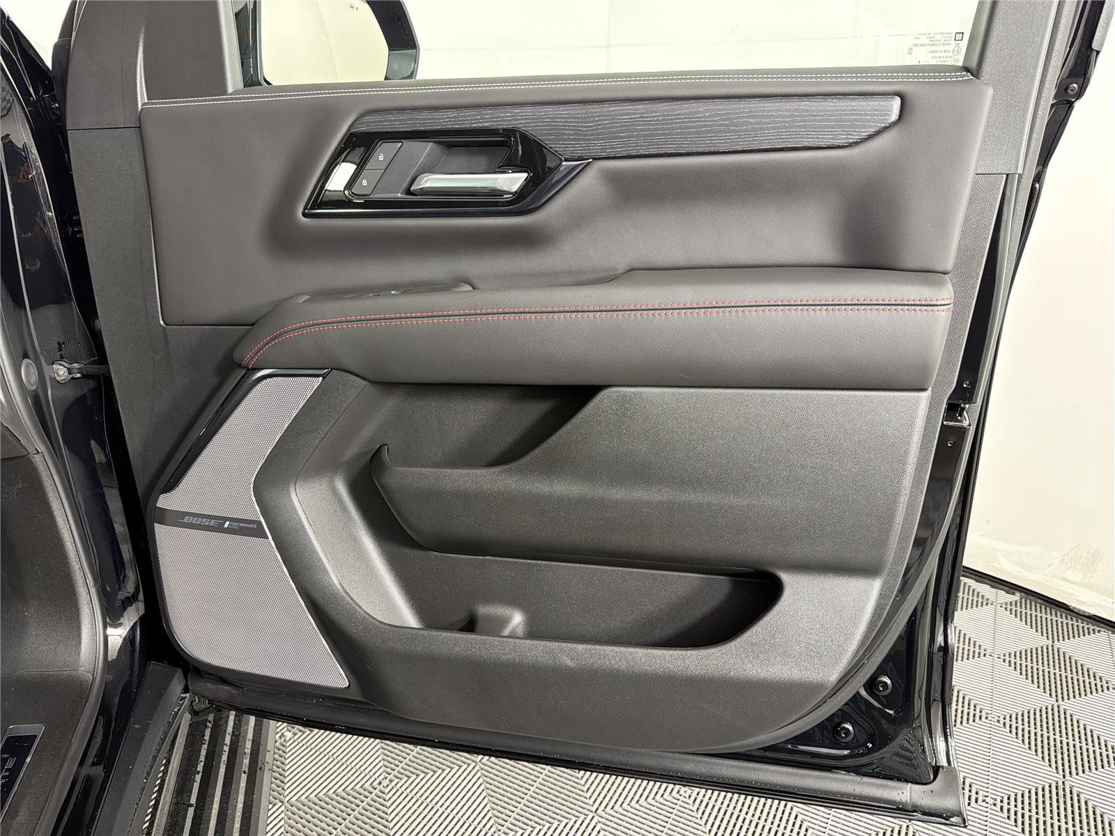 New 2026 GMC Yukon AT4 Ultimate AWD/4WD image 13