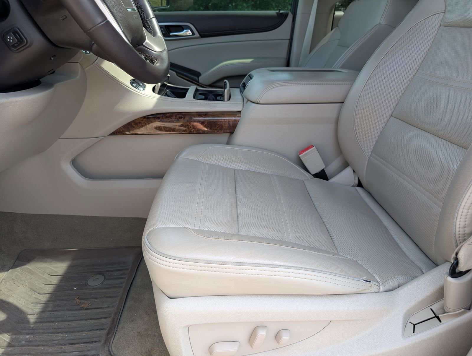 Used 2015 GMC Yukon Denali w/ Open Road Package image 7