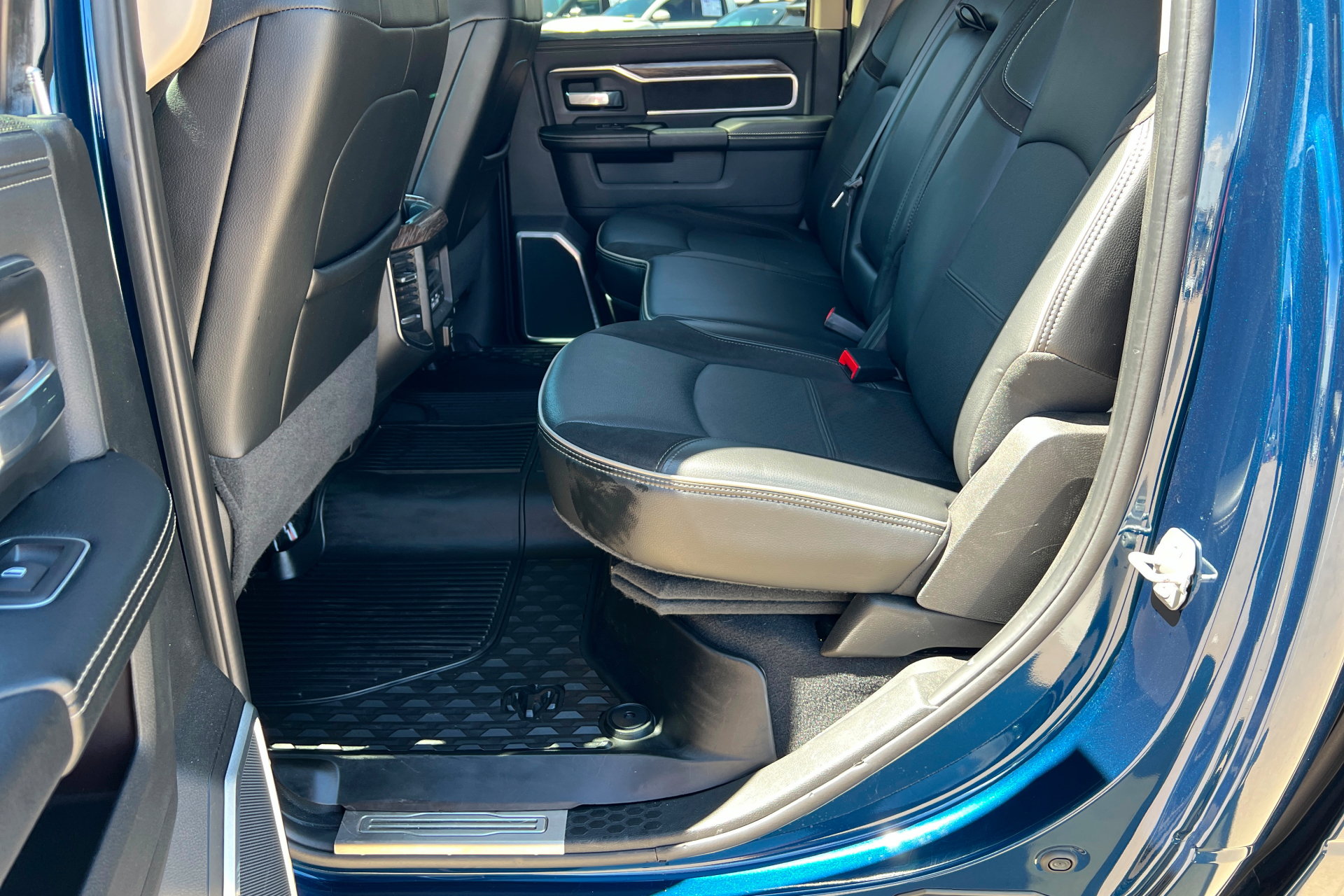 Certified 2021 RAM 2500 Laramie AWD/4WD image 21