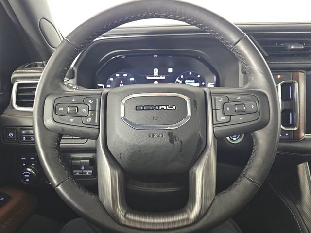 Used 2023 GMC Yukon XL Denali Ultimate AWD/4WD image 26