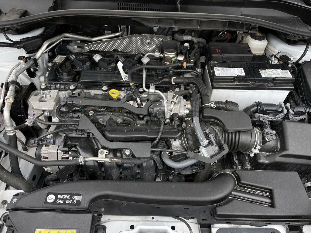 Used 2024 Toyota Corolla Cross L image 28
