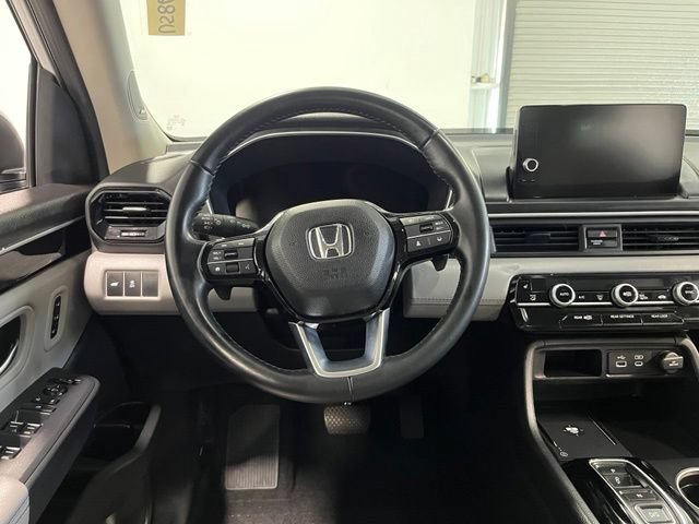 Used 2024 Honda Pilot Touring image 22