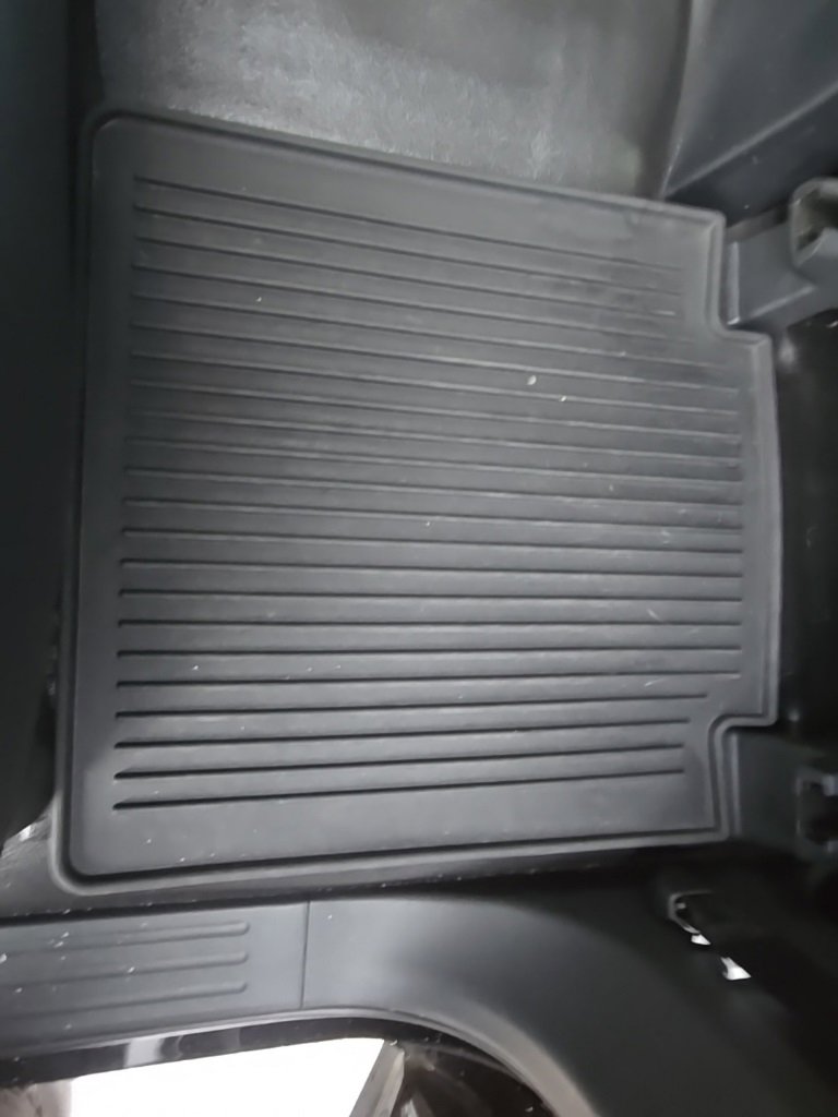 Used 2019 Nissan Titan S image 25