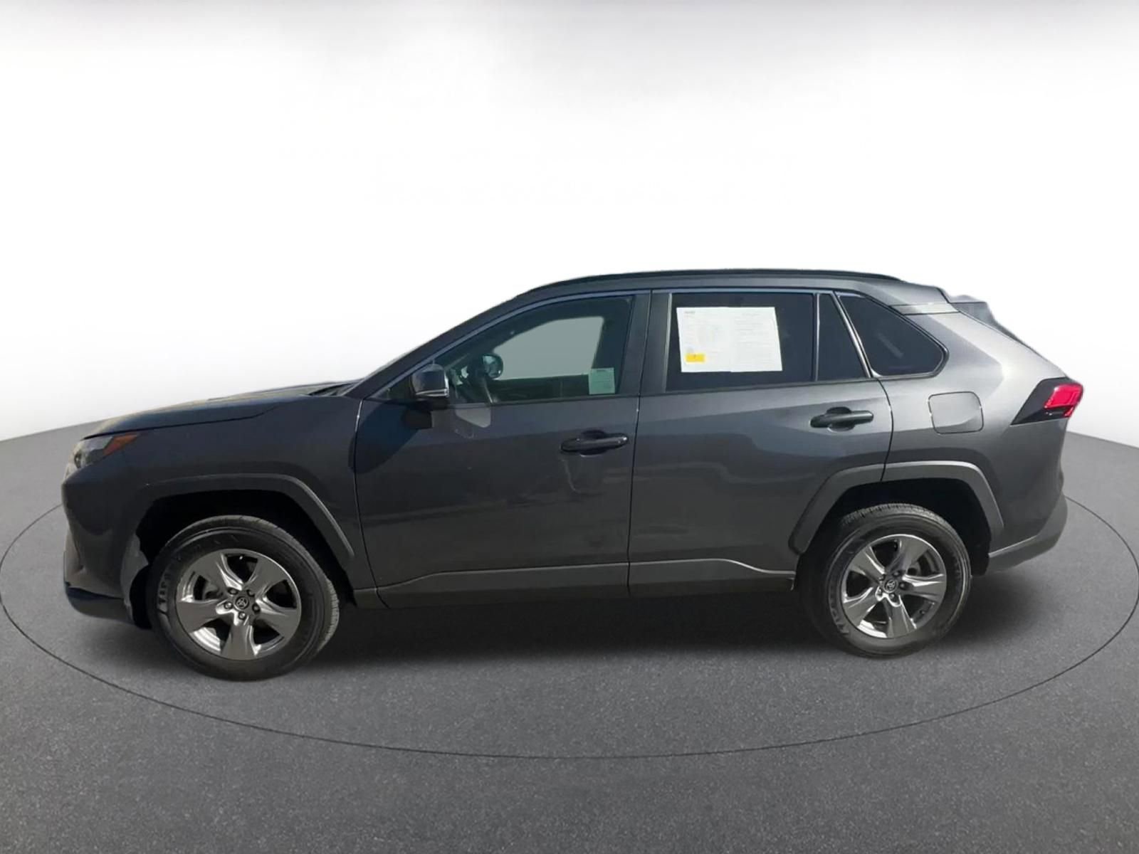 Used 2025 Toyota RAV4 XLE w/ Convenience Package image 9