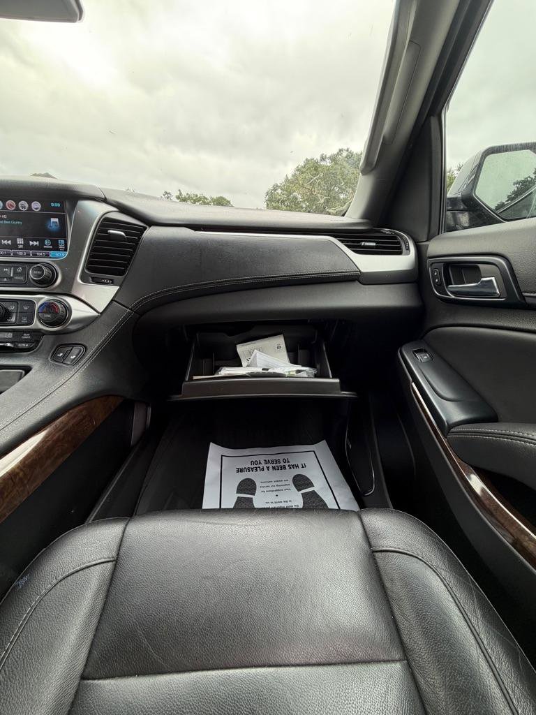 Used 2019 Chevrolet Tahoe LT w/ LT Signature Package RWD image 29