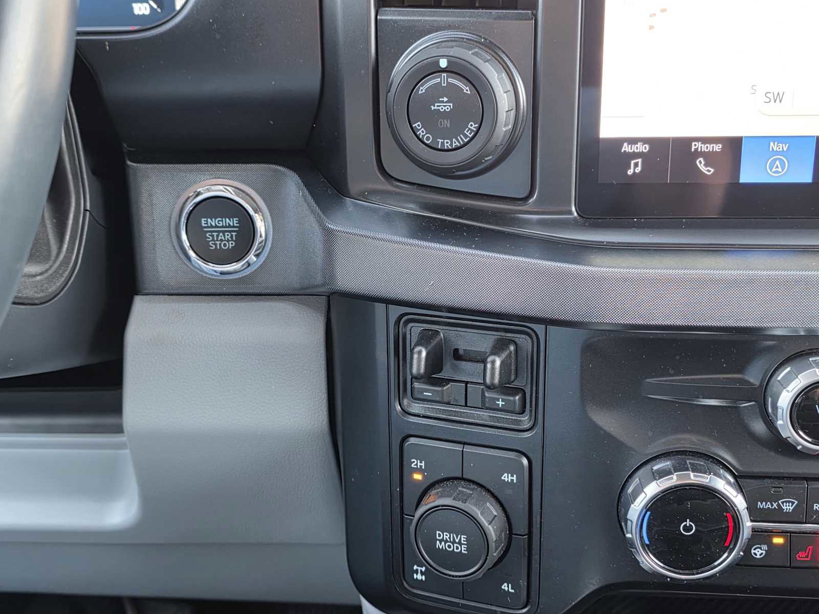 Used 2024 Ford F350 Limited w/ FX4 Off-Road Package image 48