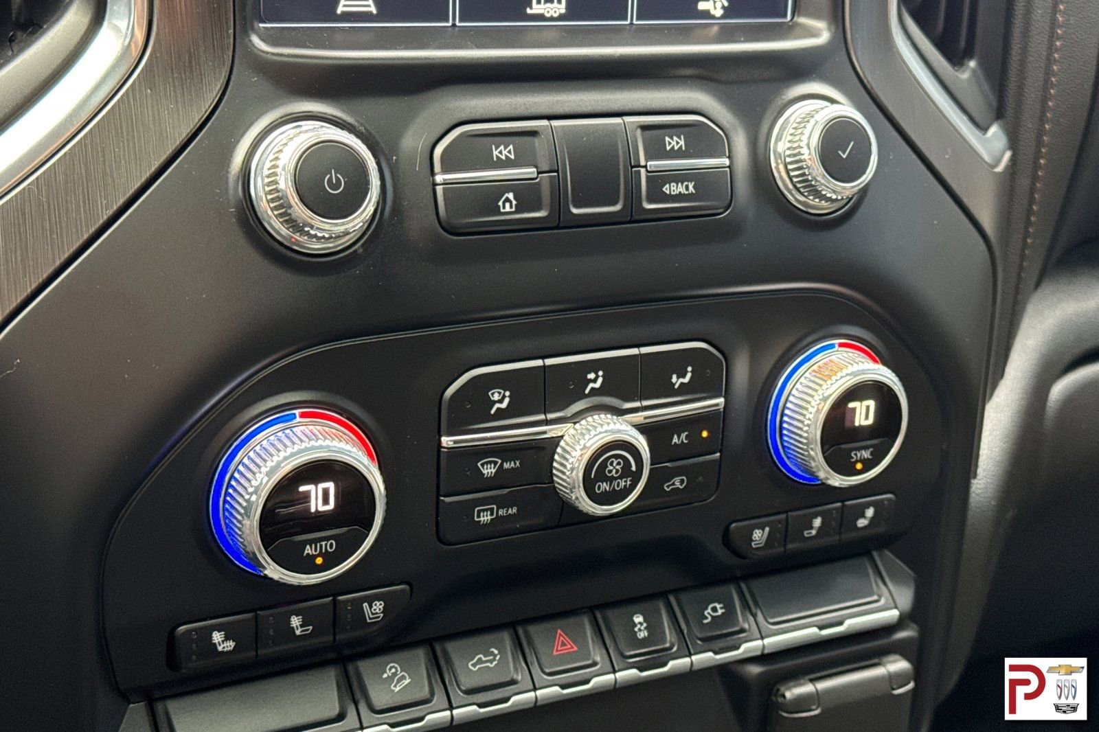 Certified 2022 GMC Sierra 1500 AT4 w/ AT4 Preferred Package image 24