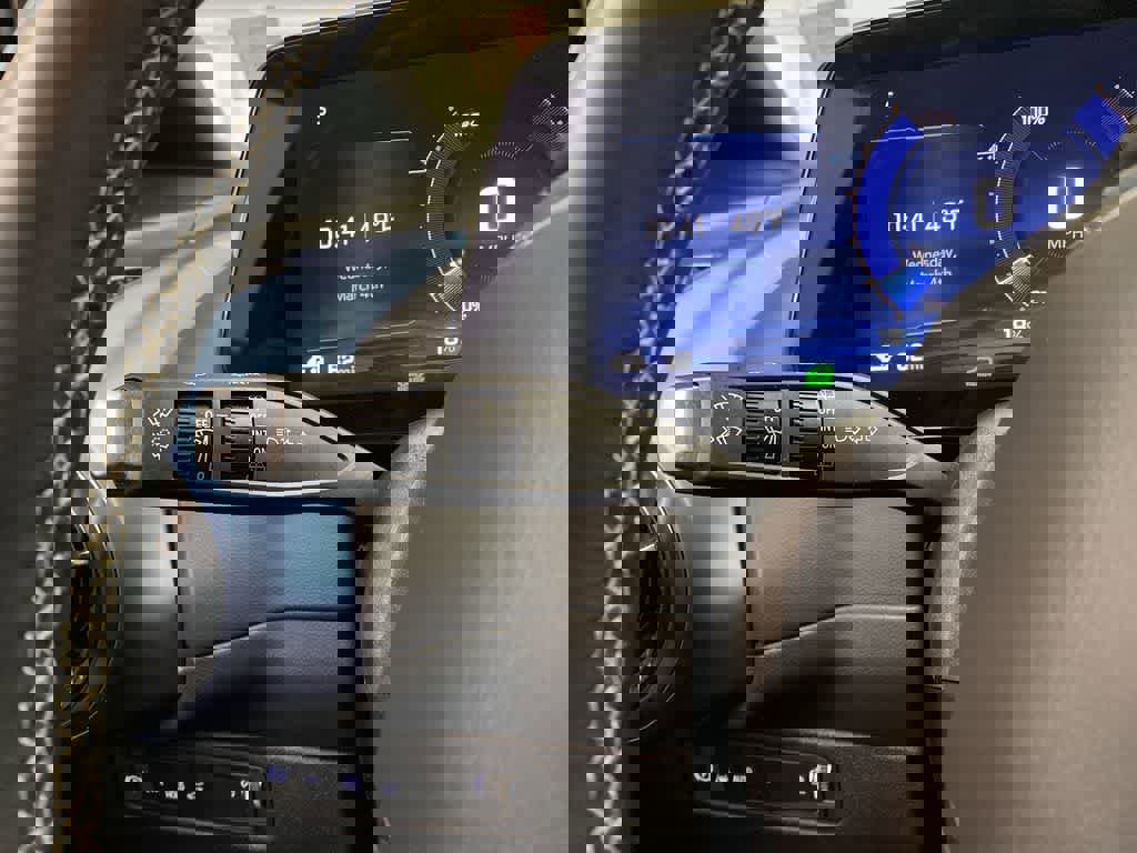 Used 2025 Chevrolet Equinox EV LT w/ Convenience Package image 22