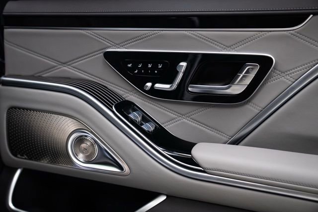 Used 2025 Mercedes-Benz Maybach S 580 4MATIC image 85