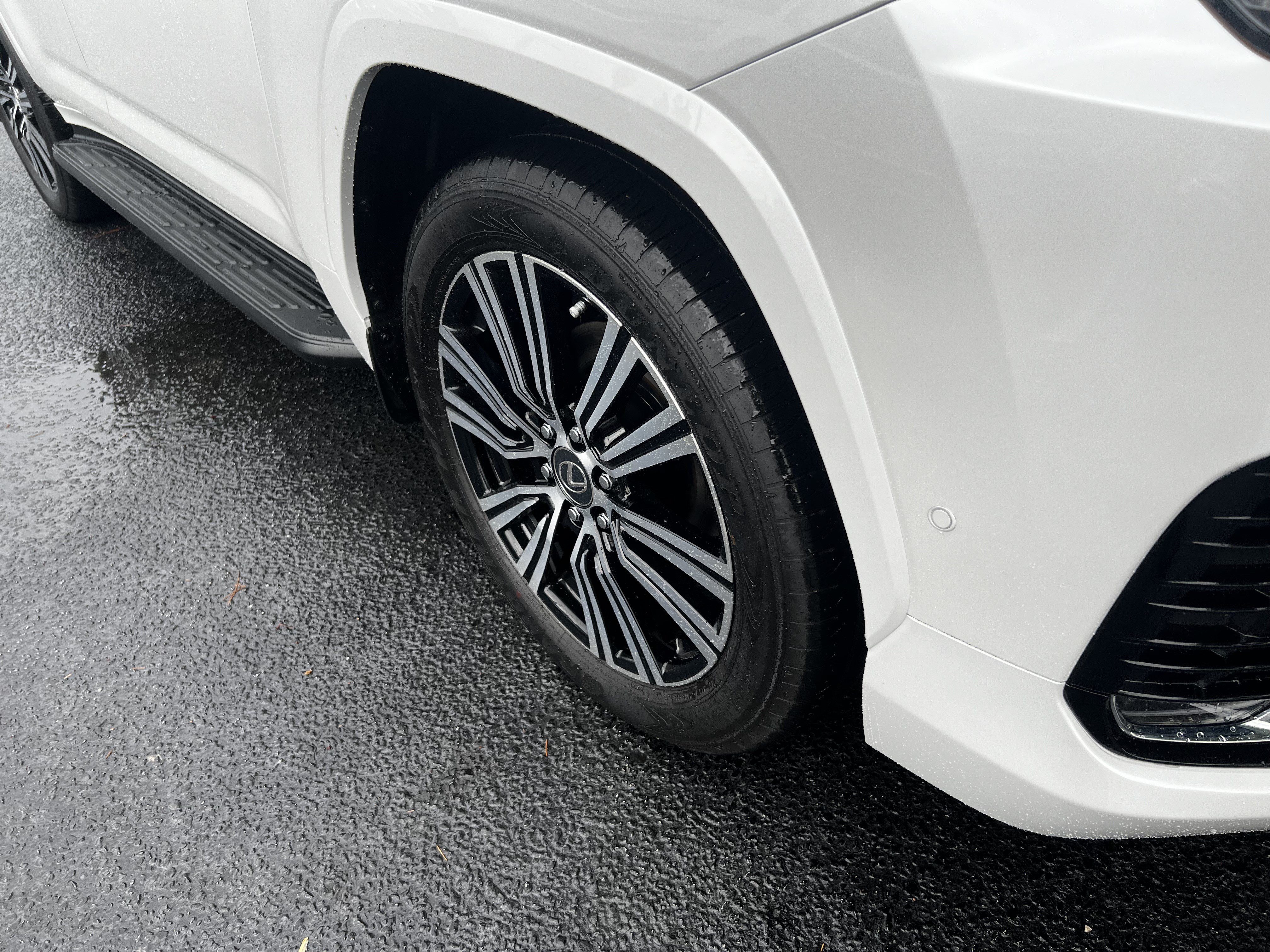 New 2026 Lexus LX 700h Luxury AWD/4WD image 11