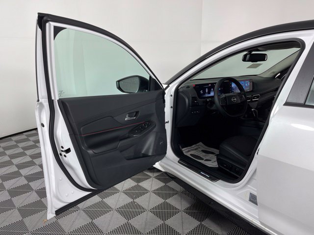 New 2027 Nissan Sentra SR w/ SR Premium Package FWD image 17