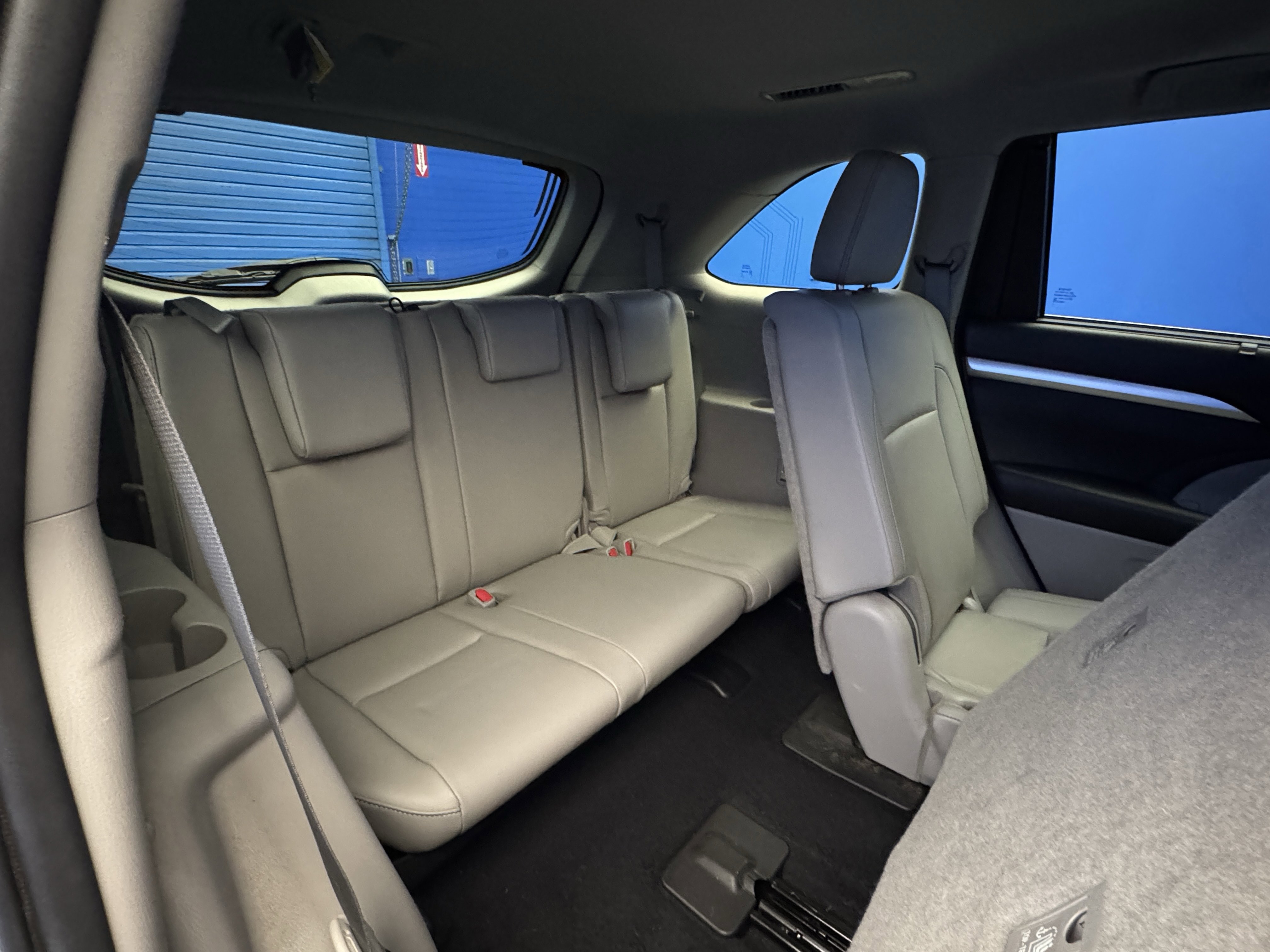 Used 2019 Toyota Highlander XLE image 27