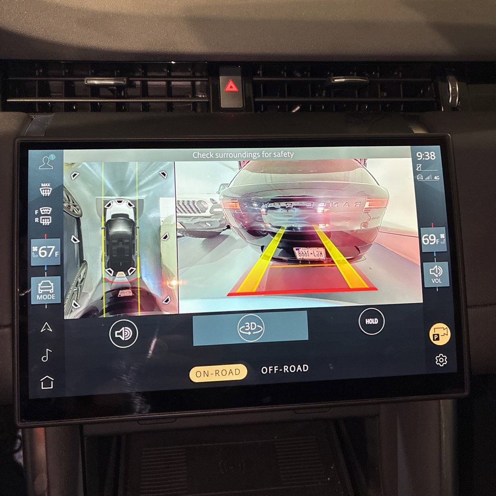 Used 2024 Land Rover Discovery Sport S image 8