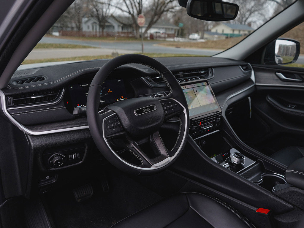 New 2025 Jeep Grand Cherokee Limited image 19